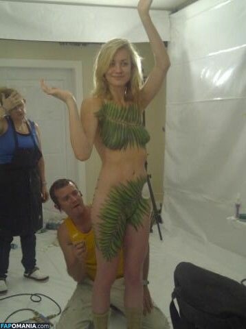 Yvonne Strahovski Nu Foto vazada #25