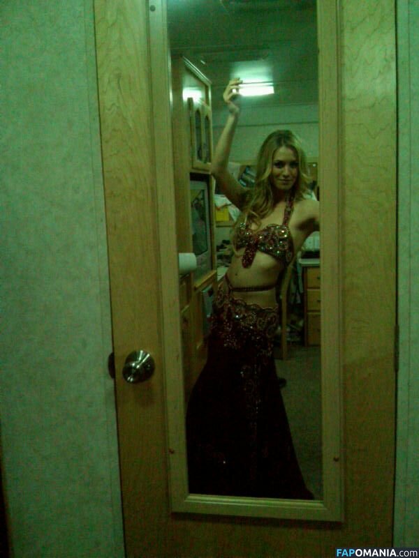 Yvonne Strahovski Nu Foto vazada #32