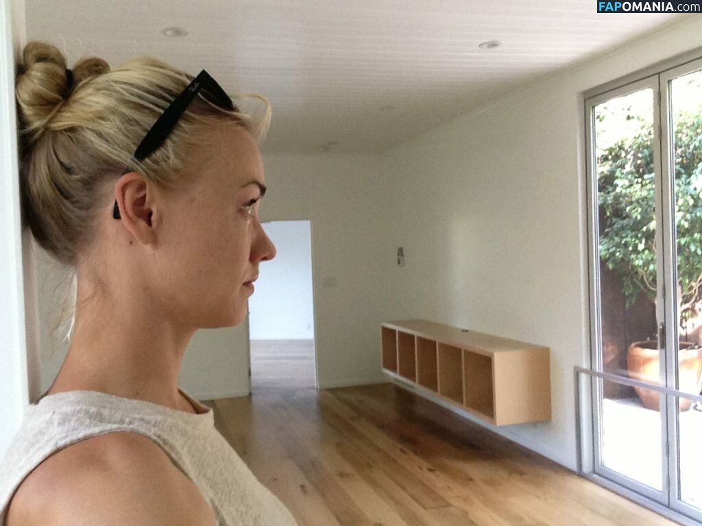 Yvonne Strahovski Nu Foto vazada #34