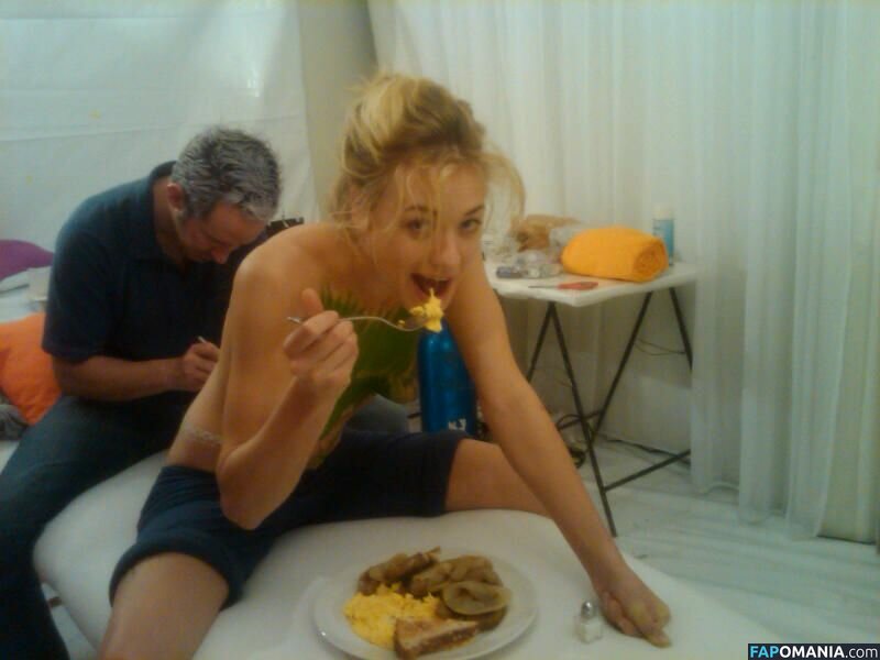Yvonne Strahovski Nu Foto vazada #54