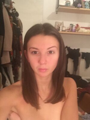 Zizi Strallen