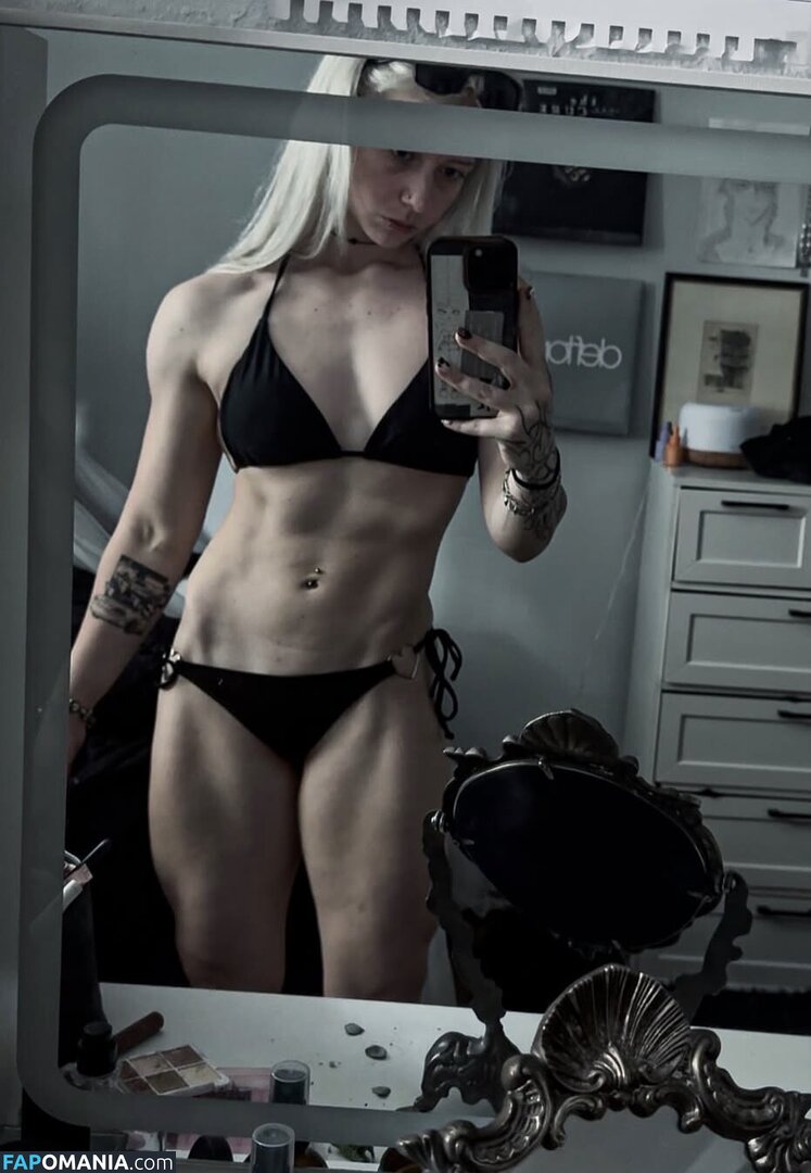 6natttynay9 / 6nattynat9 / tatievans Nu OnlyFans  Foto vazada #2