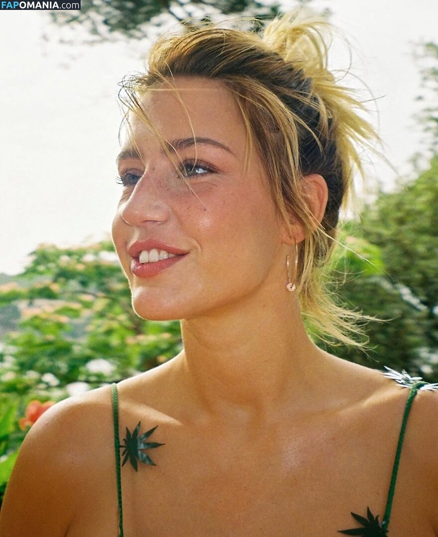 Adele Exarchopoulos / adeleexarchopoulos Nu OnlyFans  Foto vazada #208