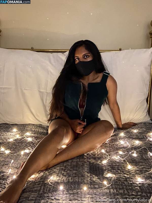 Adhana / sluttylabrat Nu OnlyFans  Foto vazada #3