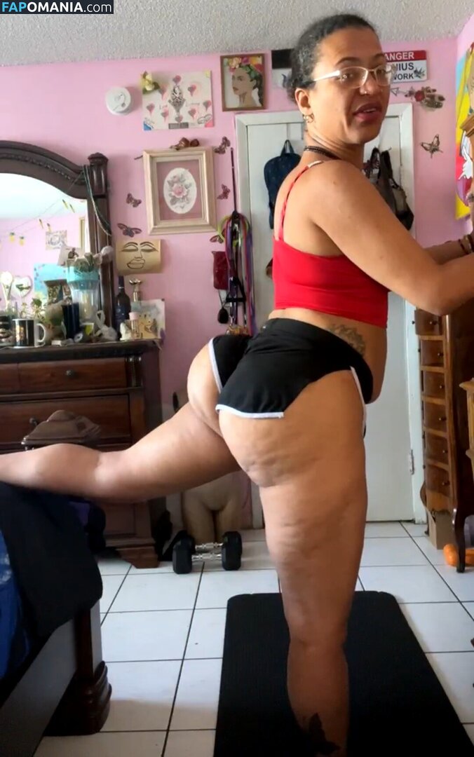 2xthesunshineinc / Afiya Sunshine / AfiyaSunshine / https: / queenafiyasunshine Nu OnlyFans  Foto vazada #12