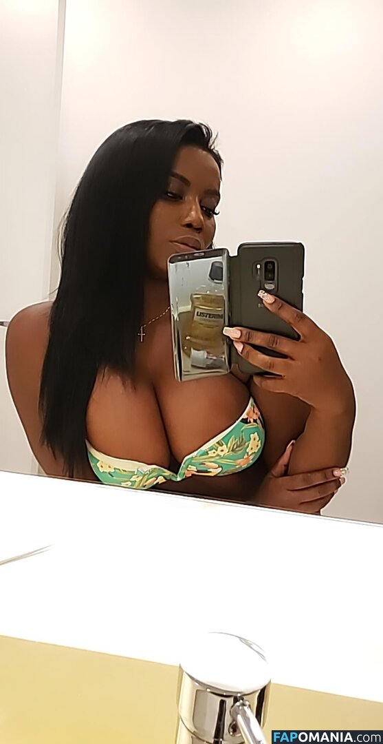 Afrolatina / afrolatinas_ / ebony latinas Nu OnlyFans  Foto vazada #12