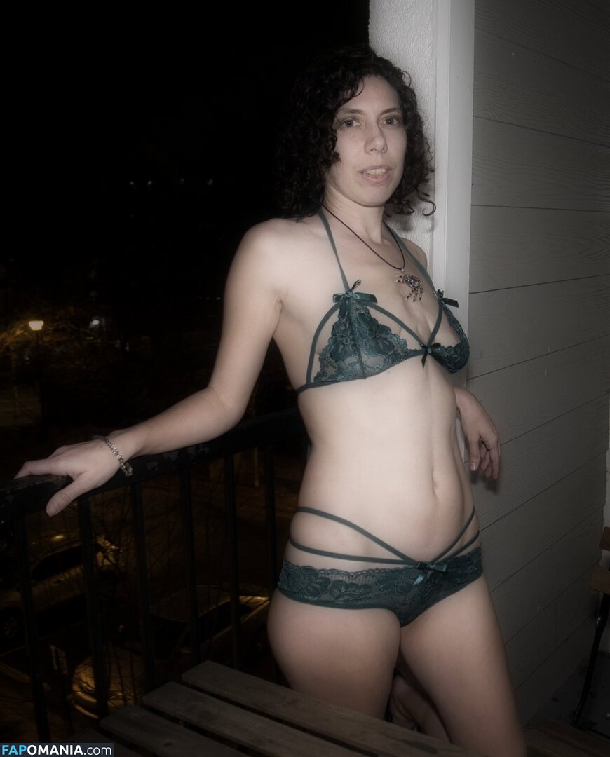 Ailsabattles / https: Nu OnlyFans  Foto vazada #1