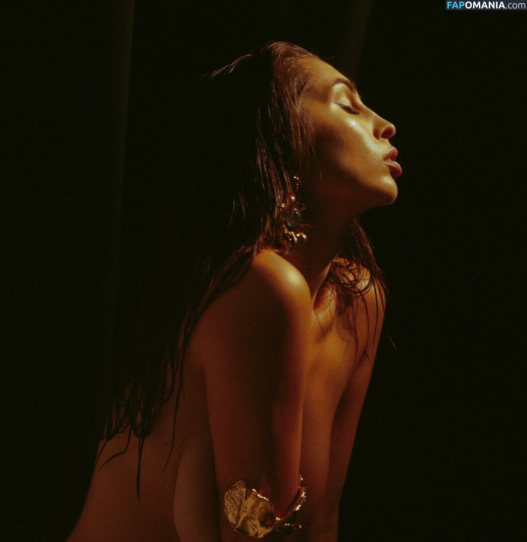 aisultanaxx / aisux Nu OnlyFans  Foto vazada #209