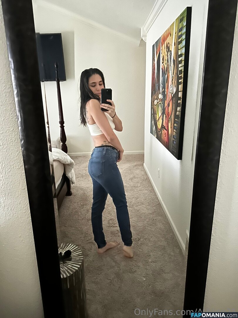 alalice25 / alicealice25 Nu OnlyFans  Foto vazada #4