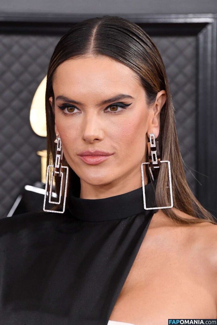 Alessandra / Alessandra Ambrosio / aleambrosio / alelovesanja / alessandraambrosio / https: Nu OnlyFans  Foto vazada #1592