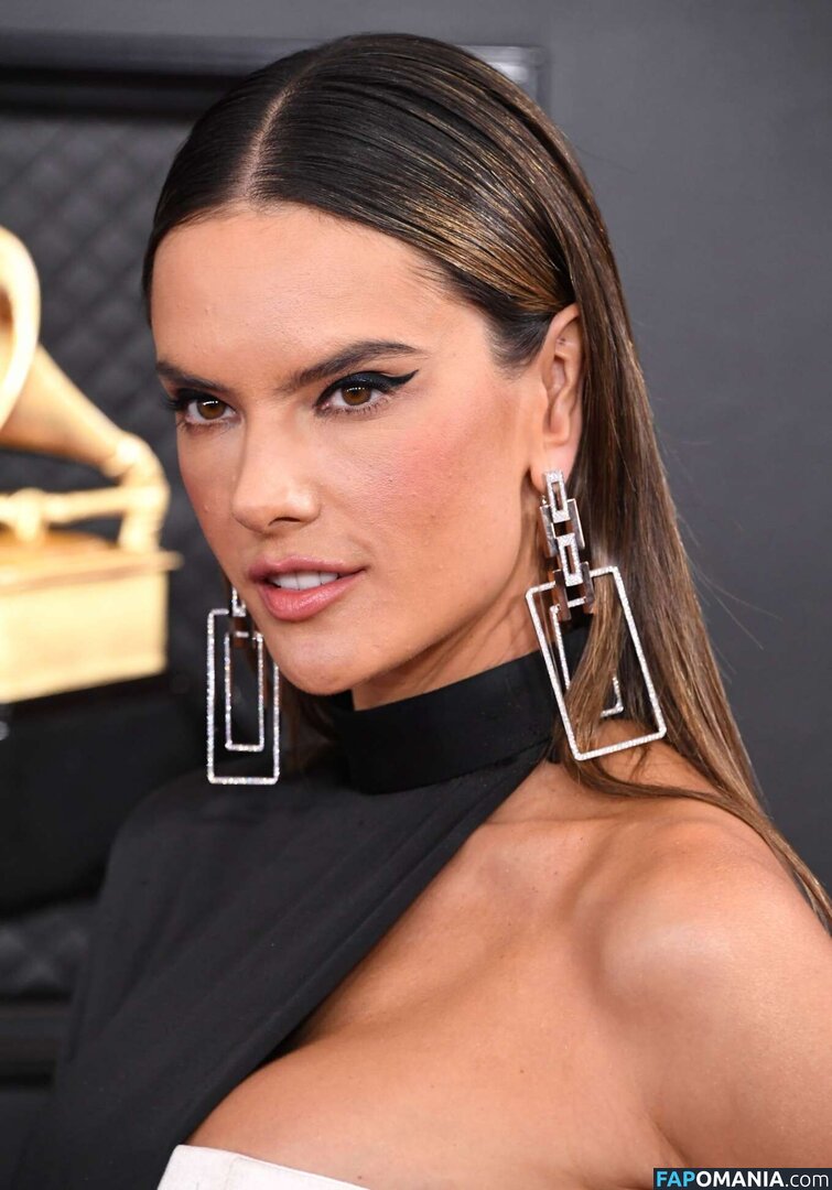 Alessandra / Alessandra Ambrosio / aleambrosio / alelovesanja / alessandraambrosio / https: Nu OnlyFans  Foto vazada #1598