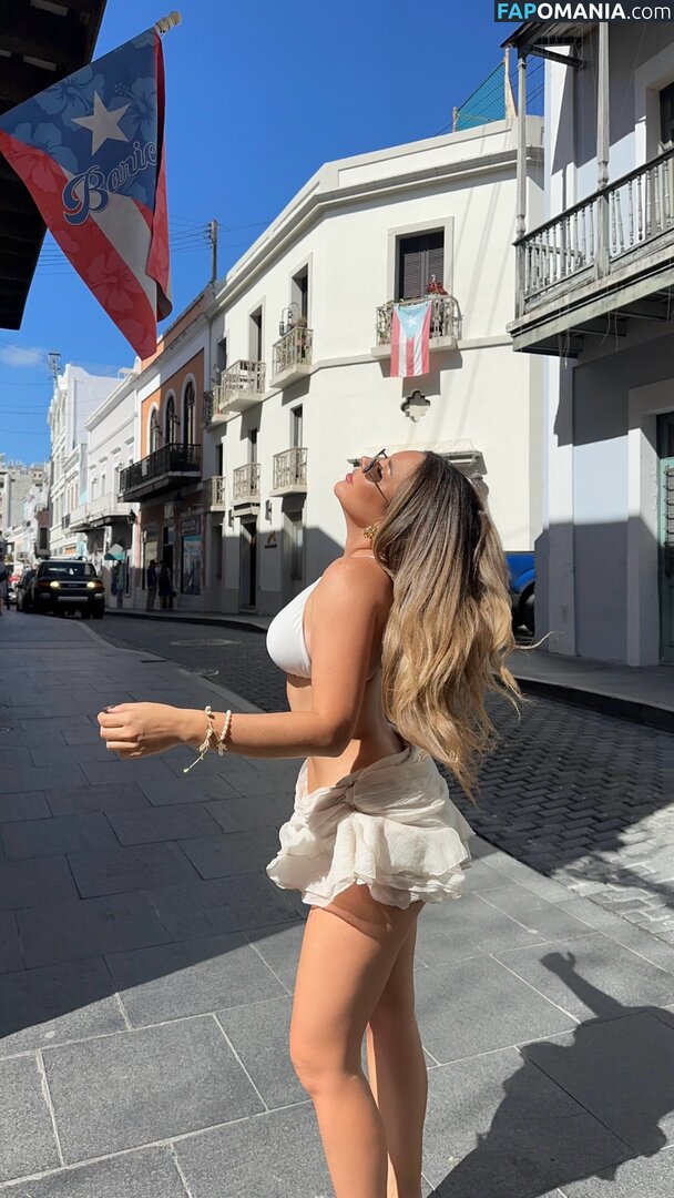 Alessandra Fuller / alefuller / https: Nu OnlyFans  Foto vazada #1