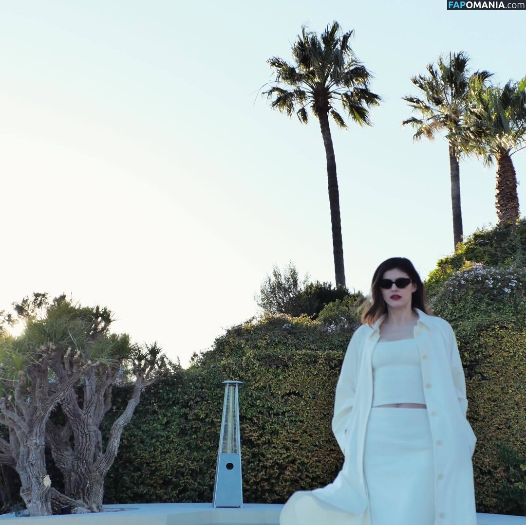 Alexandra Daddario / alexandradaddario Nu OnlyFans  Foto vazada #2068