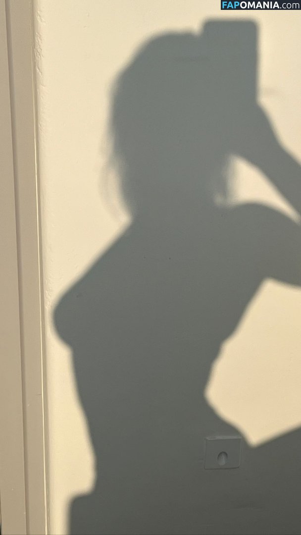 Alexandra Stan Nu Foto vazada #134