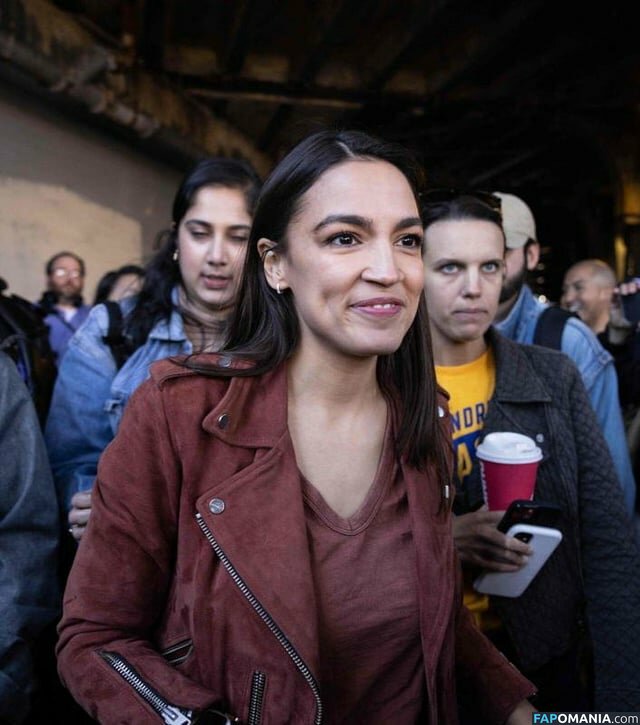AOC / Alexandria Ocasio-Cortez Nu OnlyFans  Foto vazada #158
