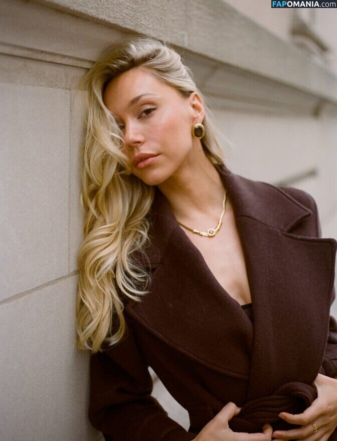 Alexis Ren / alexisren / alexisreng / alexxissren Nu OnlyFans  Foto vazada #1026