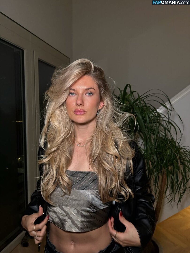 Alica Schmidt / alicasmd / nathalieschmidt Nu OnlyFans  Foto vazada #1038