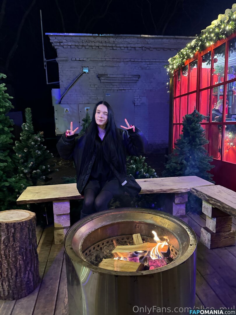 alice_mul / l_amulette Nu OnlyFans  Foto vazada #20