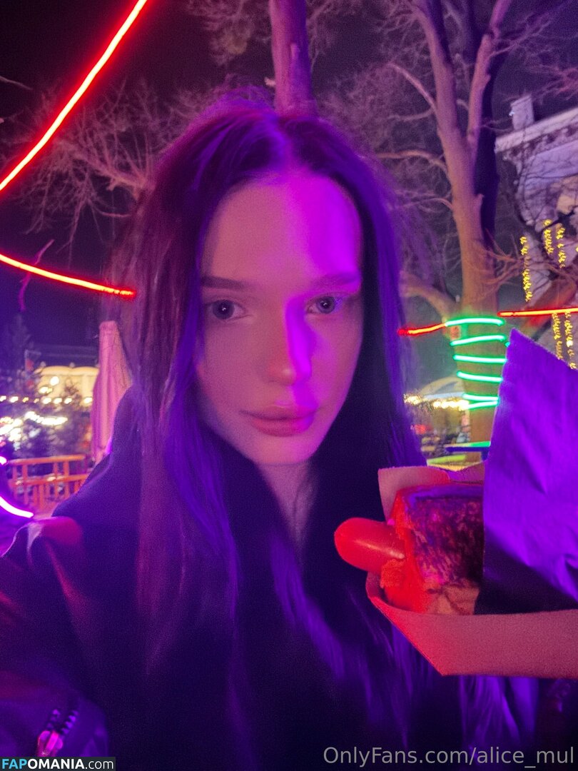 alice_mul / l_amulette Nu OnlyFans  Foto vazada #26