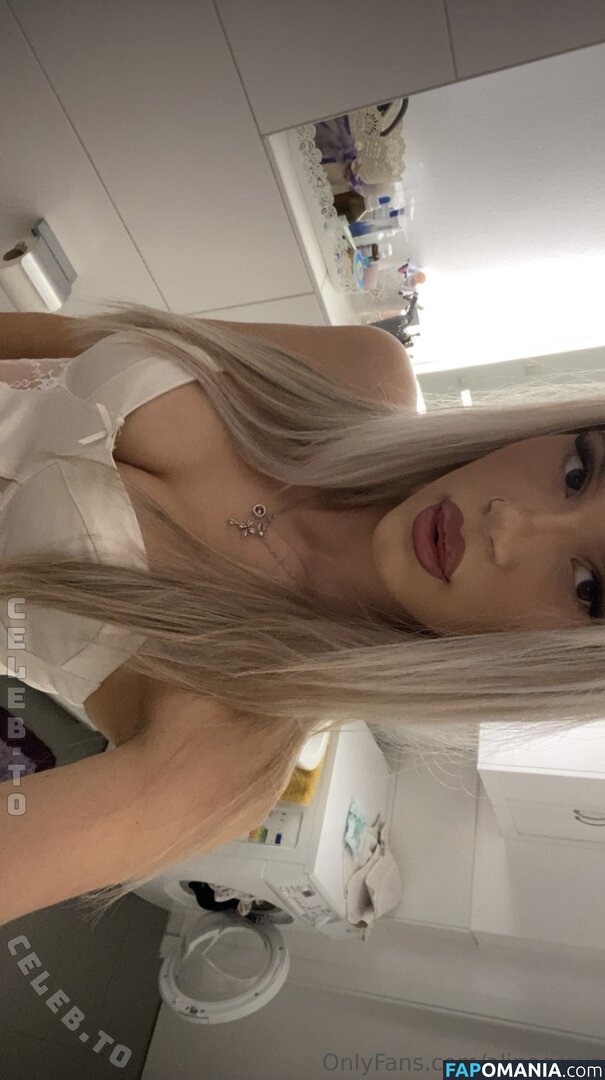 Alinahoneyx3 Nu OnlyFans  Foto vazada #1