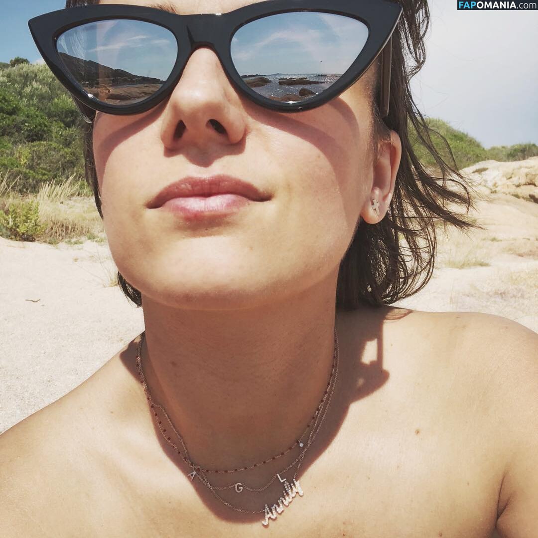 Alizee / alizeeofficiel / alizeesanzeth Nu OnlyFans  Foto vazada #7