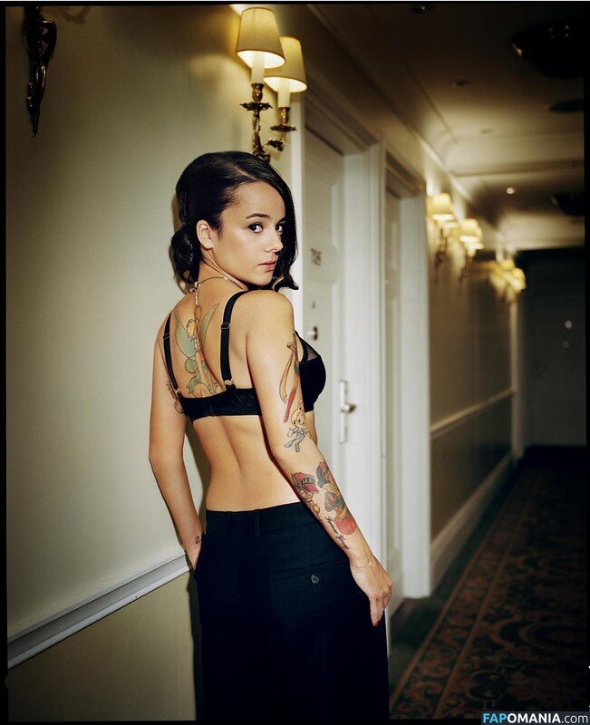 Alizee / alizeeofficiel / alizeesanzeth Nu OnlyFans  Foto vazada #20