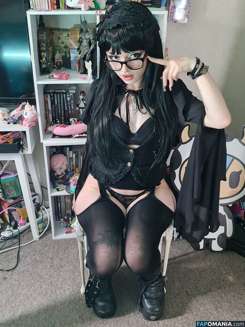 +:｡.ruby ʚ ♡ ɞ ⋆ ✧.｡ / allmyheartbear / myarykerx / usakumyawhore / usakyumawhore Nu OnlyFans  Foto vazada #4