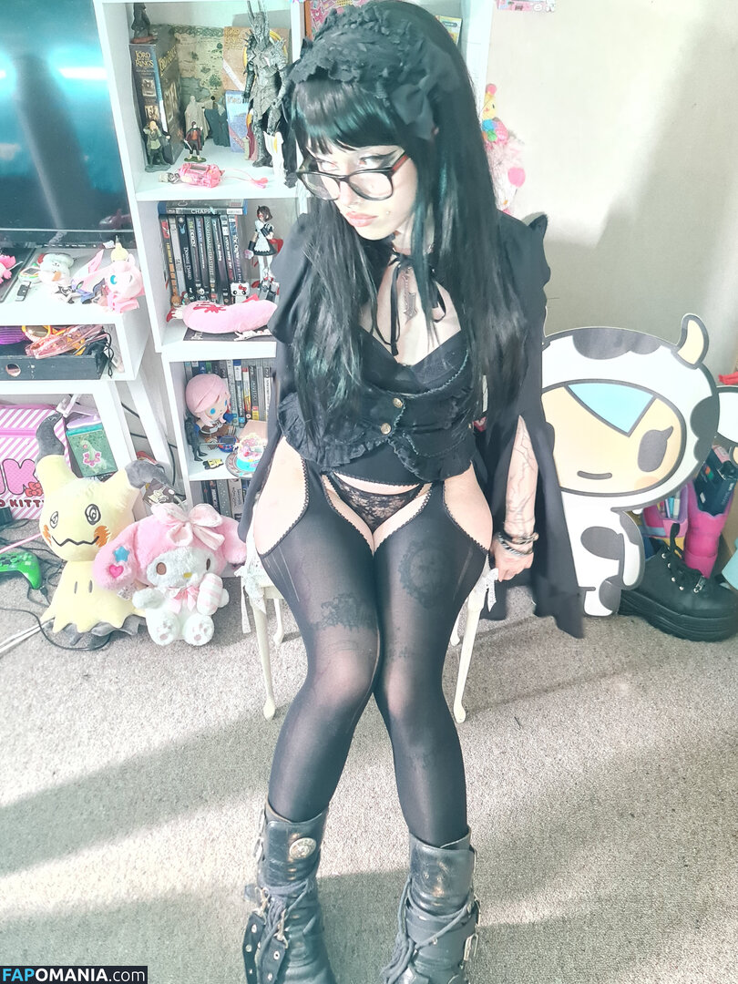 +:｡.ruby ʚ ♡ ɞ ⋆ ✧.｡ / allmyheartbear / myarykerx / usakumyawhore / usakyumawhore Nu OnlyFans  Foto vazada #11
