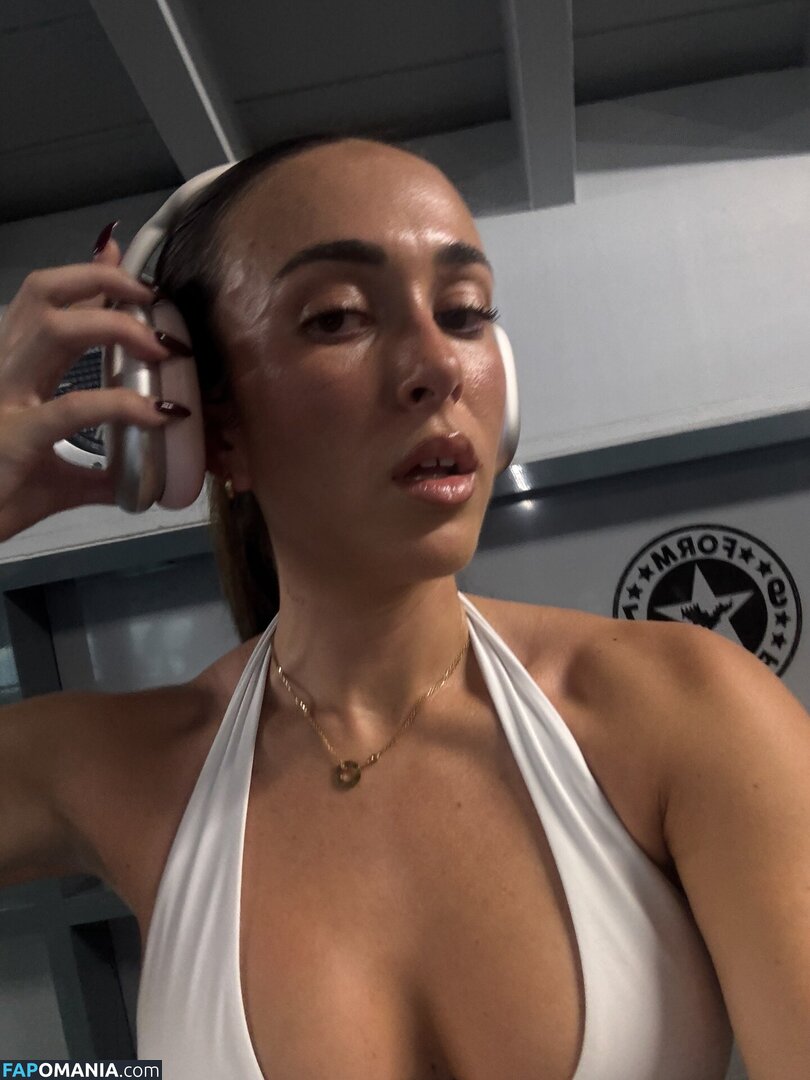 Alohalaia / alohalaia_ / thealohatrainer Nu OnlyFans  Foto vazada #5