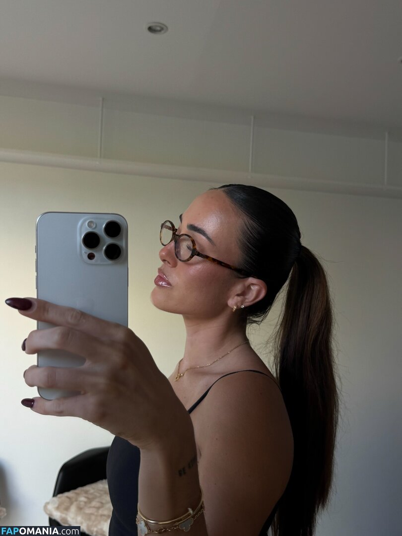 Alohalaia / alohalaia_ / thealohatrainer Nu OnlyFans  Foto vazada #8