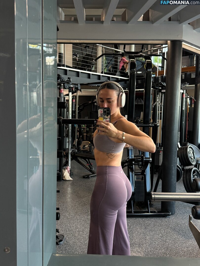 Alohalaia / alohalaia_ / thealohatrainer Nu OnlyFans  Foto vazada #19