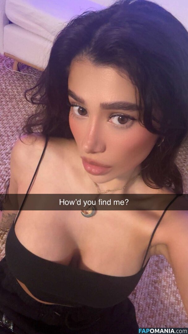 Alyb0ba / alyyraee Nu OnlyFans  Foto vazada #9