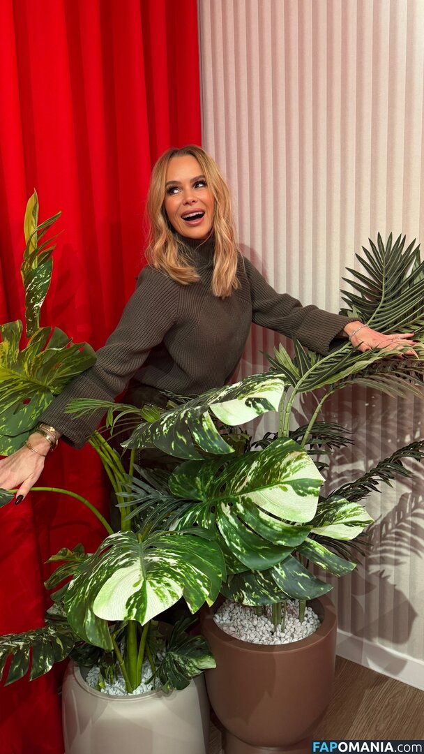 Amanda Holden / noholdenback Nu OnlyFans  Foto vazada #1899
