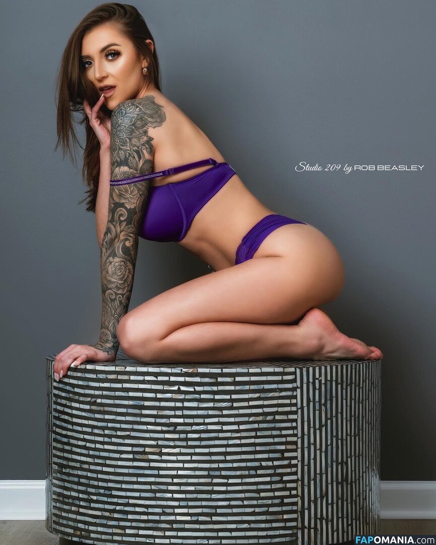 Amaya Anne / Emma Rourke / _amayaanne / amayaannee / inkkedbabe Nu OnlyFans  Foto vazada #1