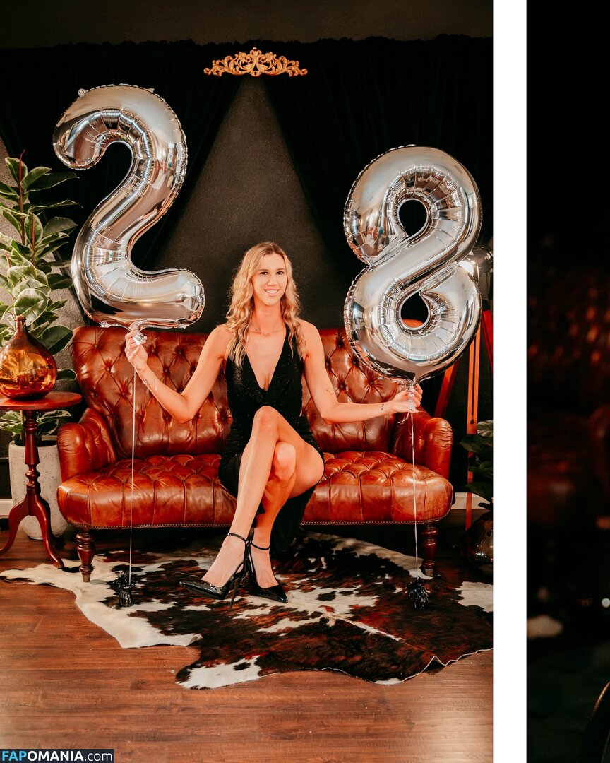 Amazon Allie / alliephunter / amazonalli32 Nu OnlyFans  Foto vazada #13