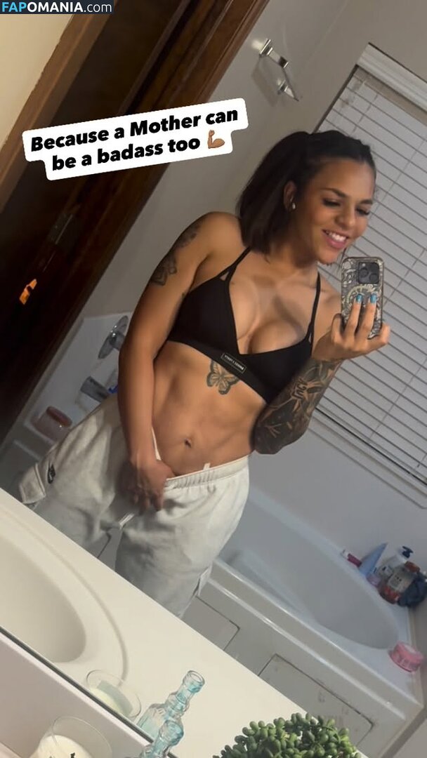 Amber Reacts / amber walker / ambercharity5 Nu OnlyFans  Foto vazada #7