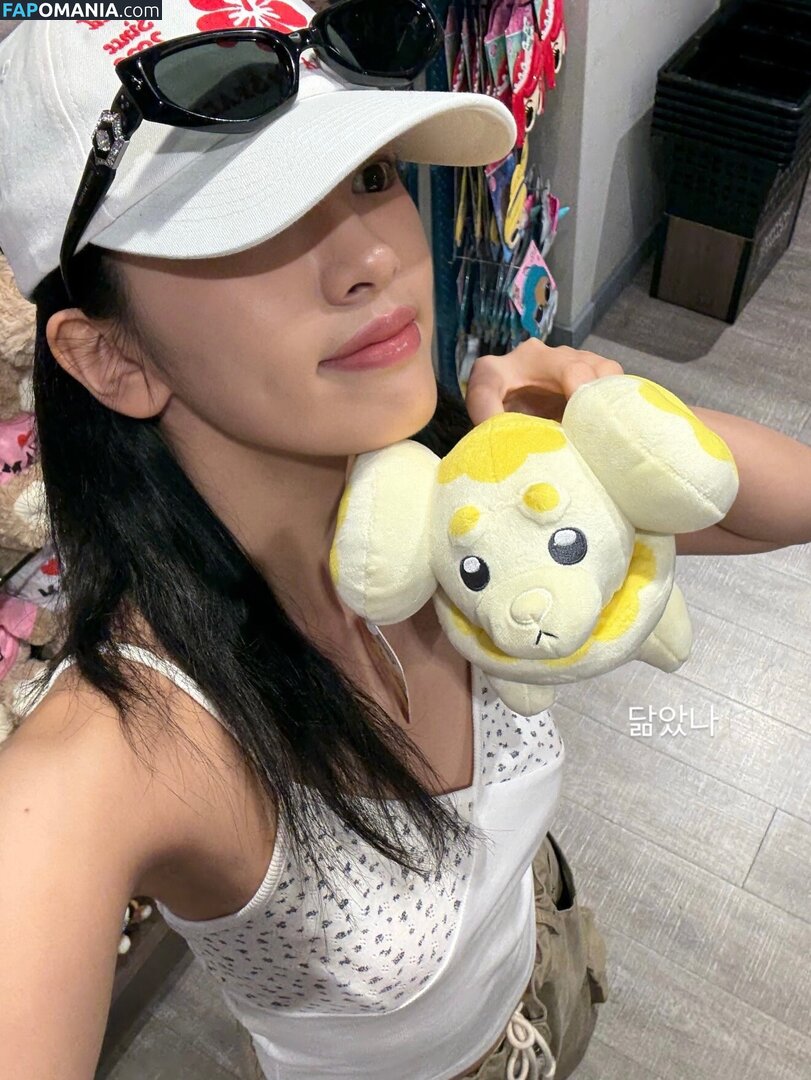 An IVE / An Yujin 안유진 | / _yujin_an Nu OnlyFans  Foto vazada #27