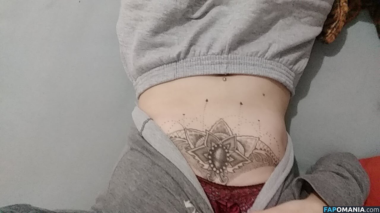 Ana Schineider / aninha MusadoMetal / aninhaaagff / littlebuffblondie Nu OnlyFans  Foto vazada #1