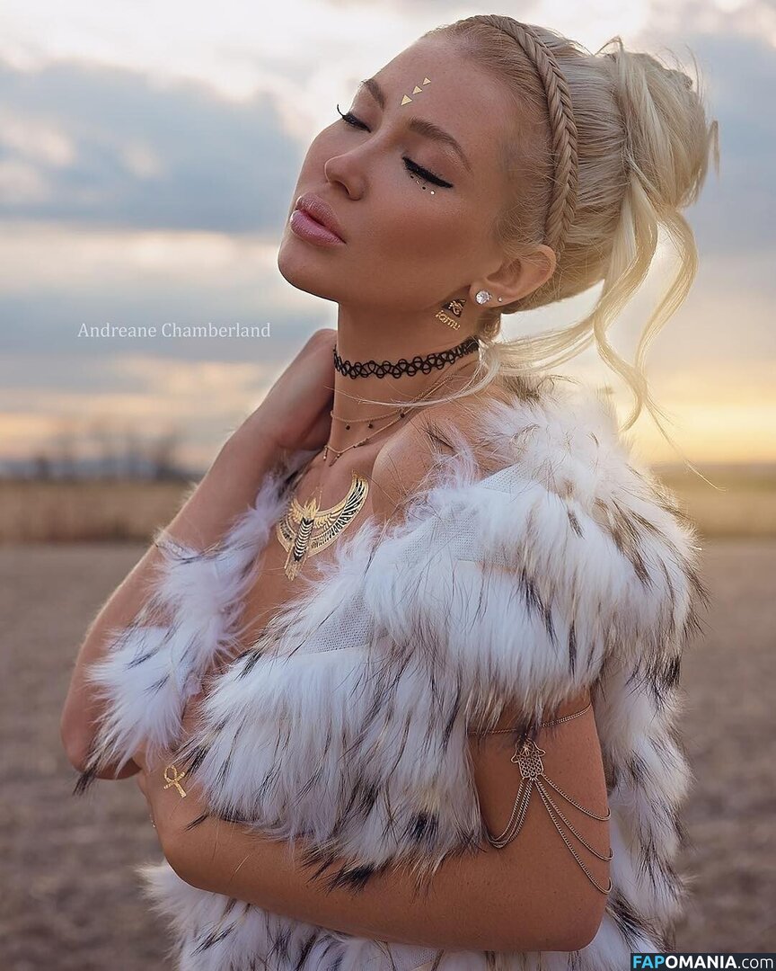 Andreane Chamberland / AndreaneC Nu OnlyFans  Foto vazada #5