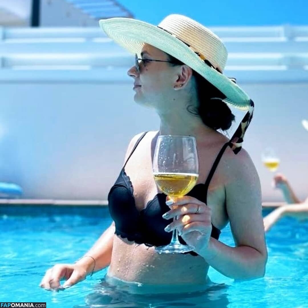 Andreea Birca / andreeaabirca / deea_deutza95 Nu OnlyFans  Foto vazada #3