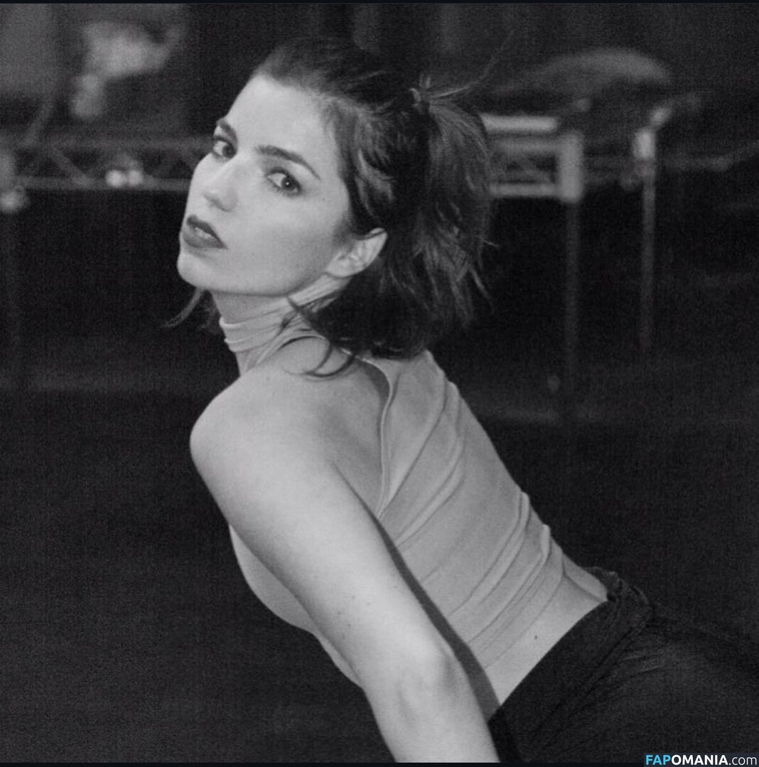 Angela Trimbur / angelatrimbur / angelatrimburdance Nu OnlyFans  Foto vazada #16