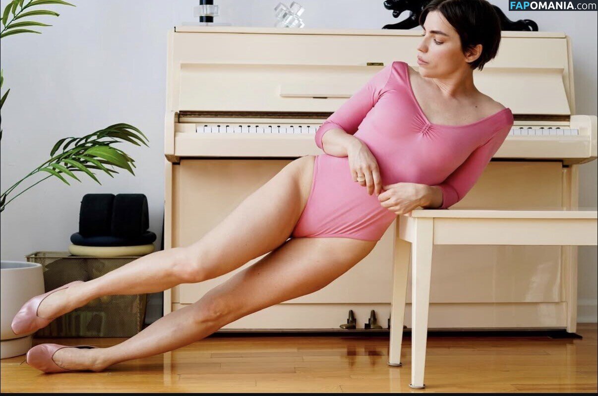 Angela Trimbur / angelatrimbur / angelatrimburdance Nu OnlyFans  Foto vazada #25