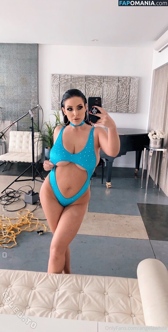 Angela White / angelawhite / angelawhitetv / https: / officialangelawhite / theangelawhite Nu OnlyFans  Foto vazada #397