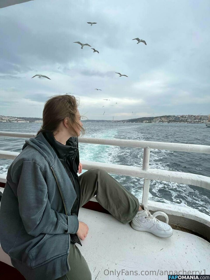 annacherry1 / annacherry__ Nu OnlyFans  Foto vazada #36