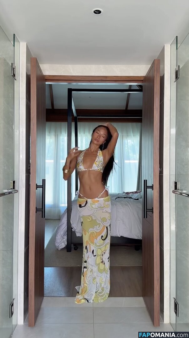 Anne Ale / annealee_ Nu OnlyFans  Foto vazada #3