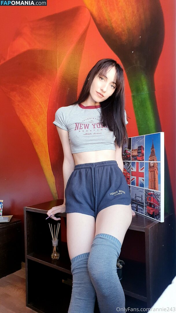 Annie243 / hzmery Nu OnlyFans  Foto vazada #26