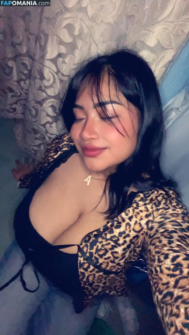 Ari Mar - Mexican teen with huge tits / simplyariana Nu OnlyFans  Foto vazada #6