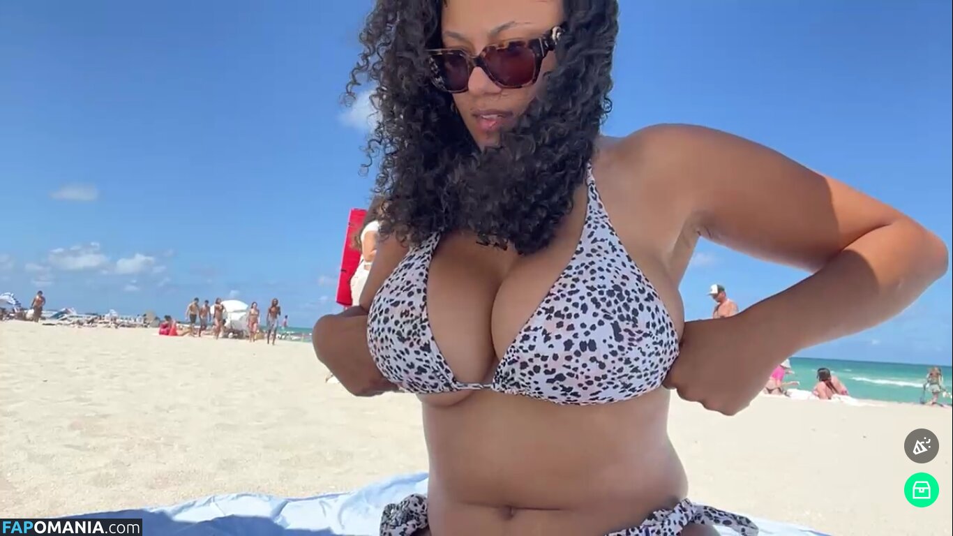 _ari.v / myalteregovira / viramyalterego Nu OnlyFans  Foto vazada #4