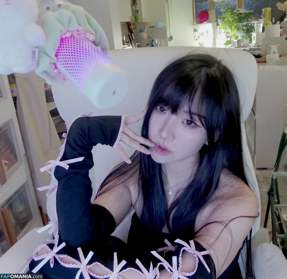 AriaSaki / annoyingaria Nu OnlyFans  Foto vazada #956