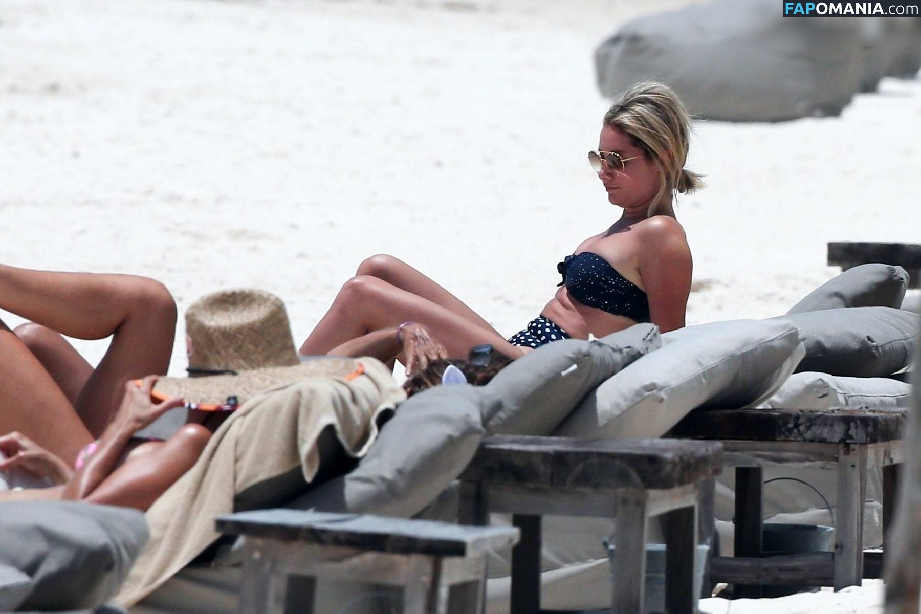 Ashley Tisdale / ashleytisdale Nu OnlyFans  Foto vazada #4